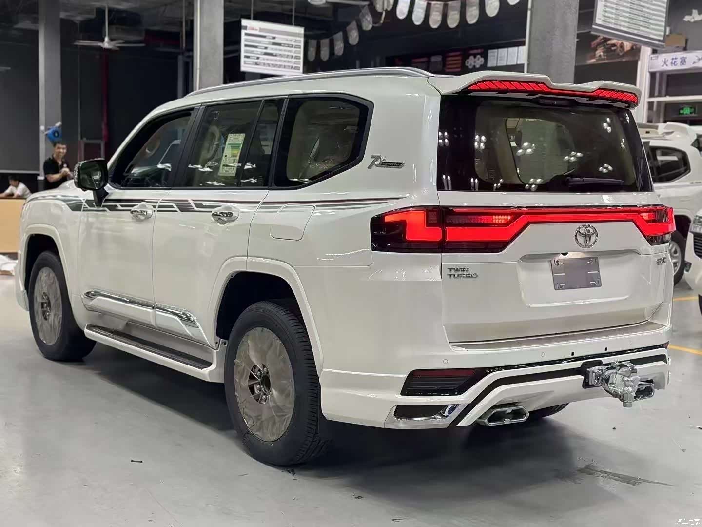 Toyota Land Cruiser, 2025 4