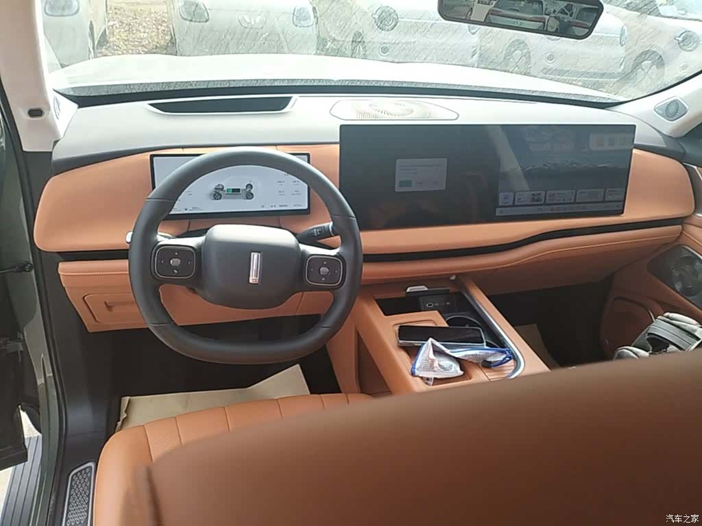 WEY Ultra, 2025 10