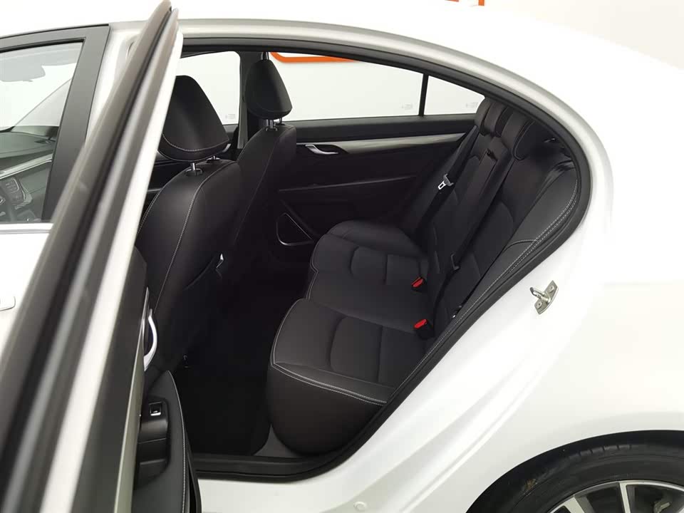 Geely Emgrand Geely Emgrand
