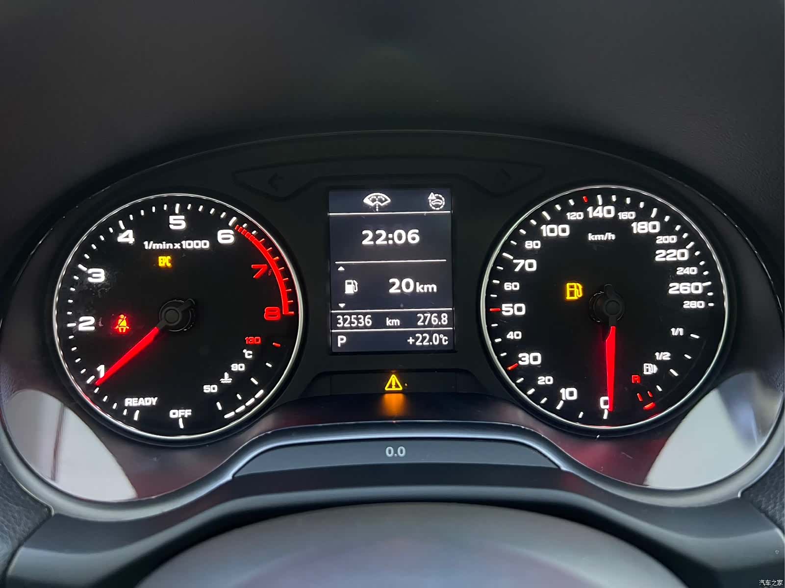 Audi Q2L, 2023 8