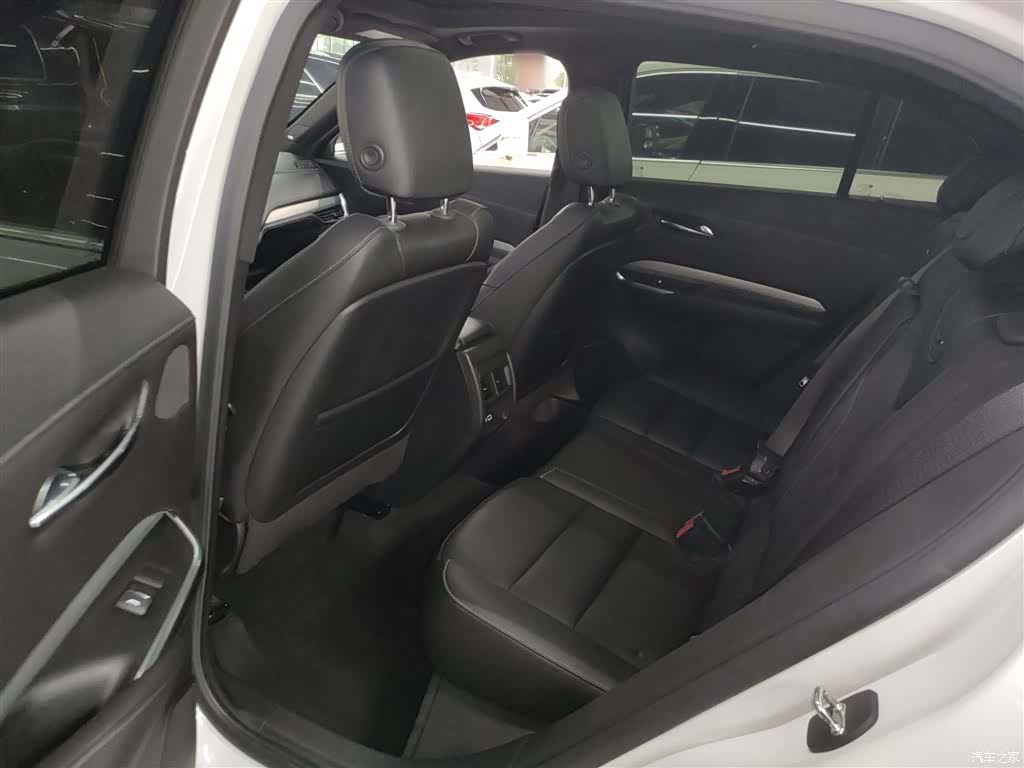 Cadillac XT4, 2019 17