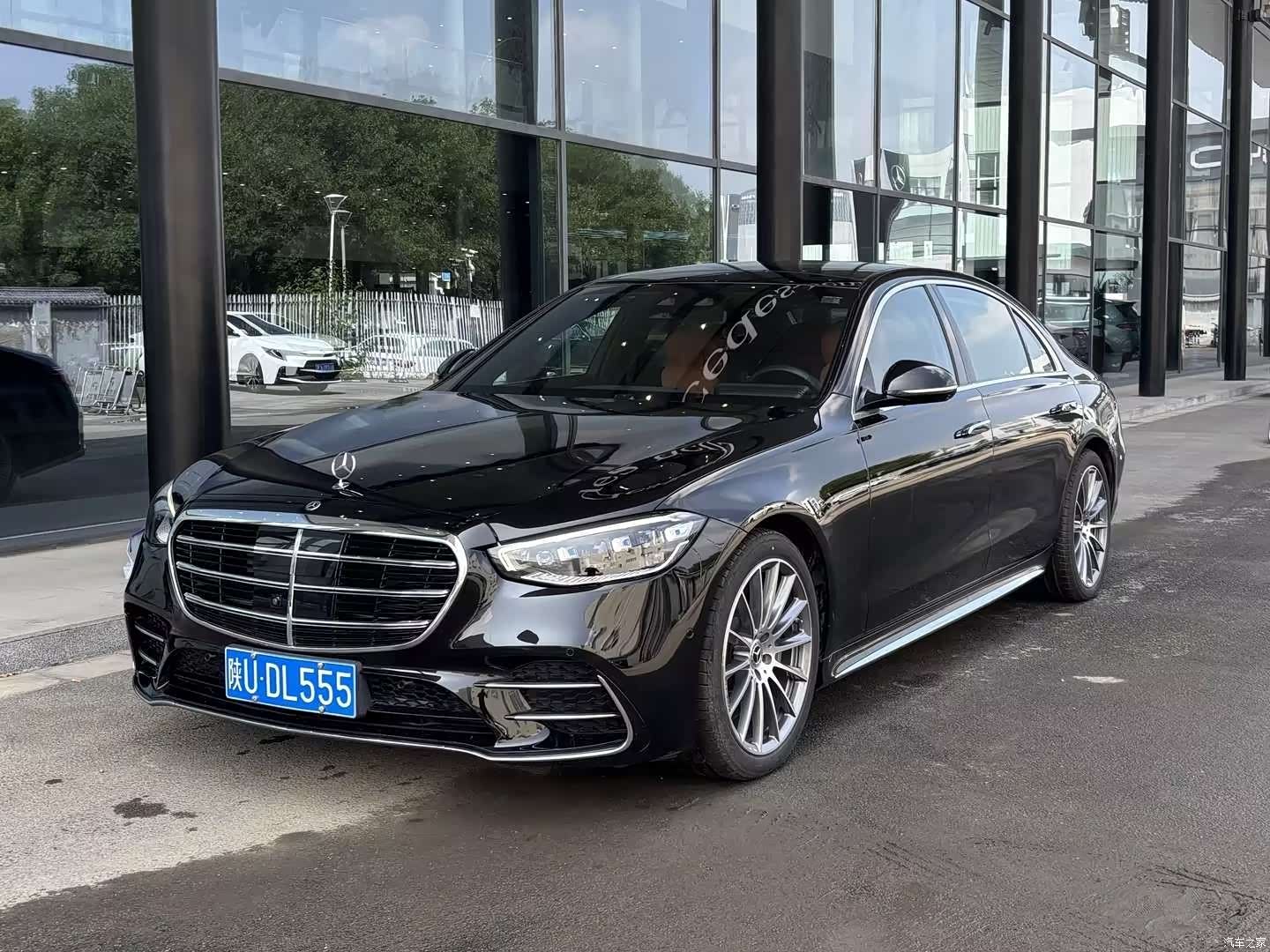 Mercedes-Benz S-Class, 2024 1