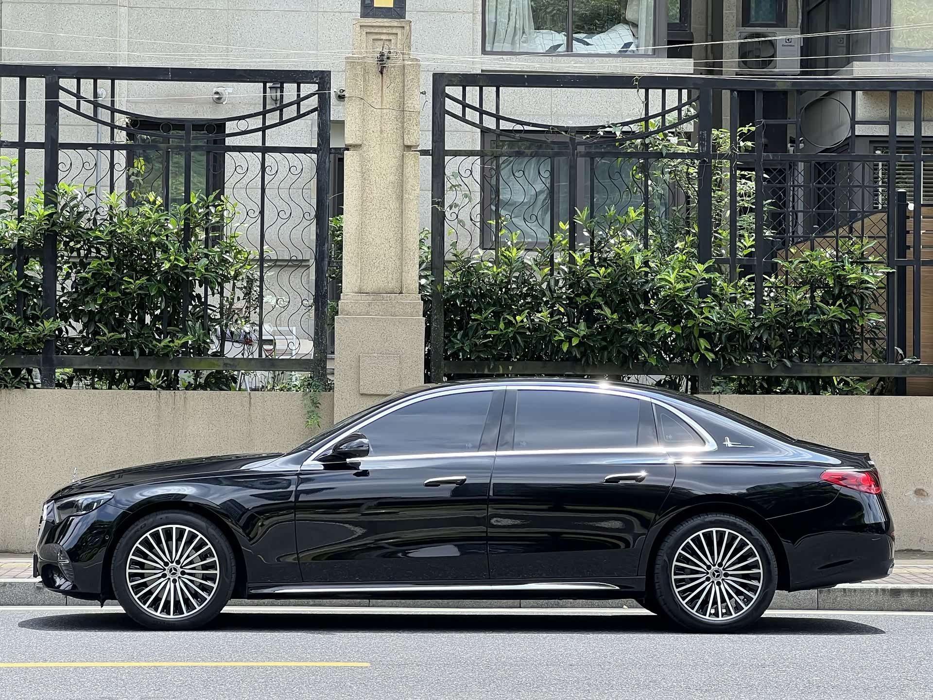 Mercedes-Benz E-Class, 2024 7