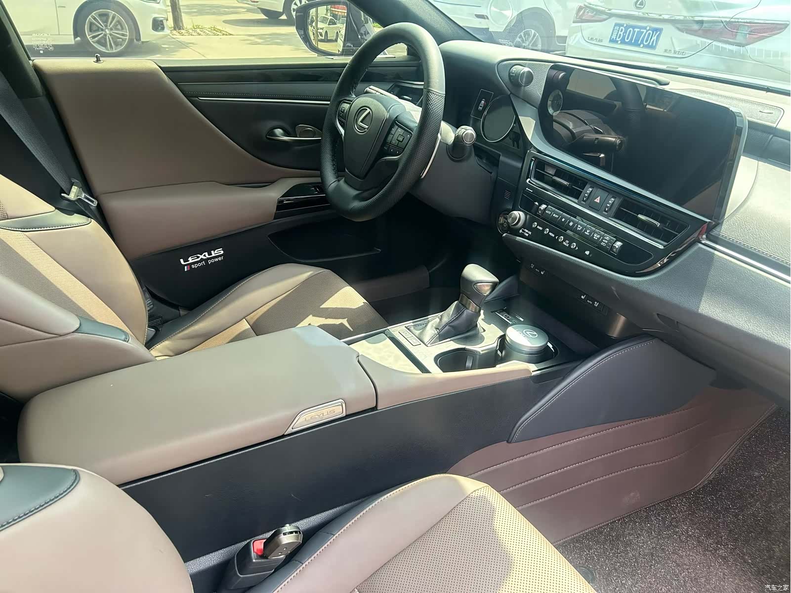 Lexus ES, 2024 9
