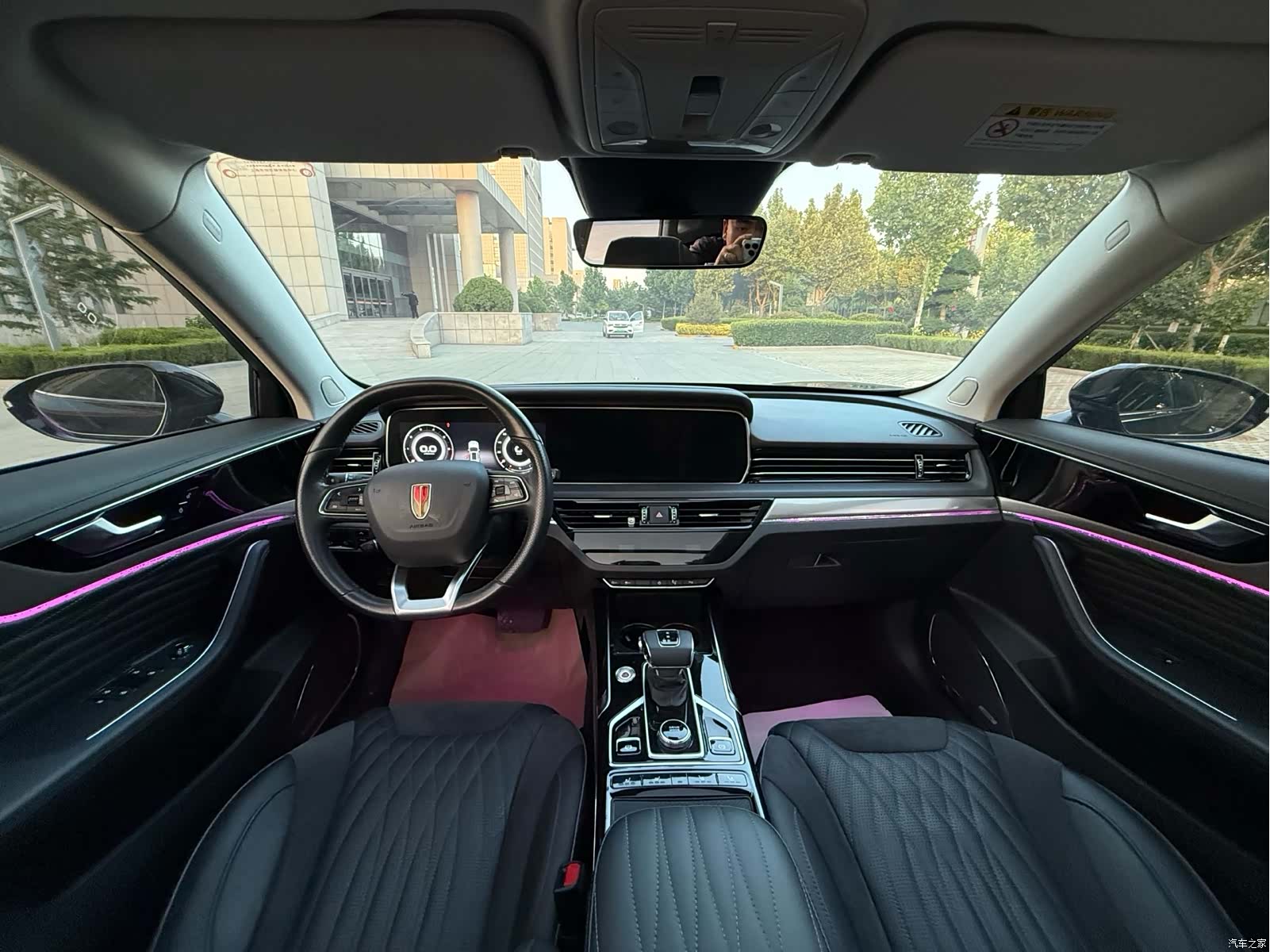Hongqi HS5, 2022 9