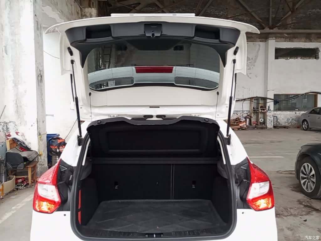Ford Focus, 2015 19