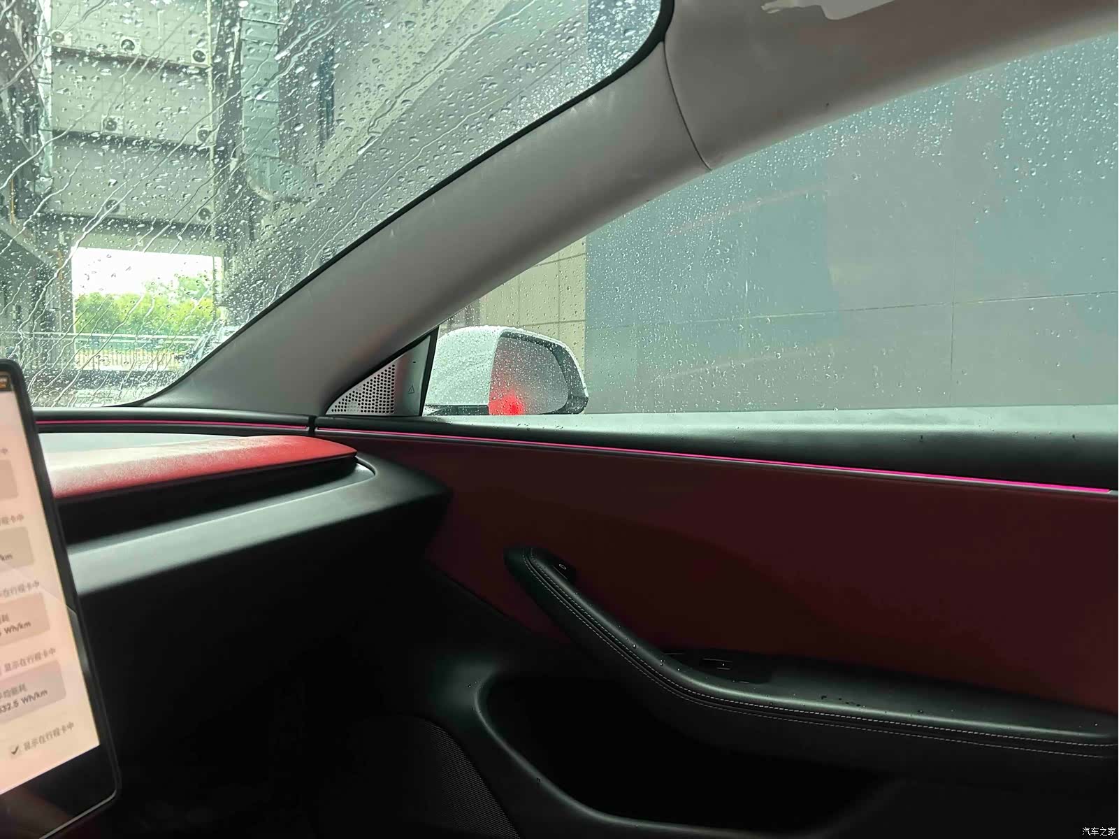 Tesla Model 3, 2025 14