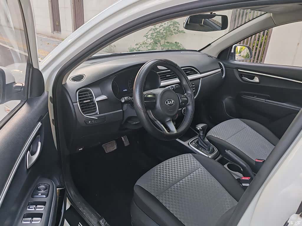 Kia K2, 2017 8