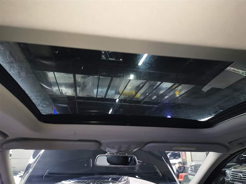 Mercedes-Benz R-class