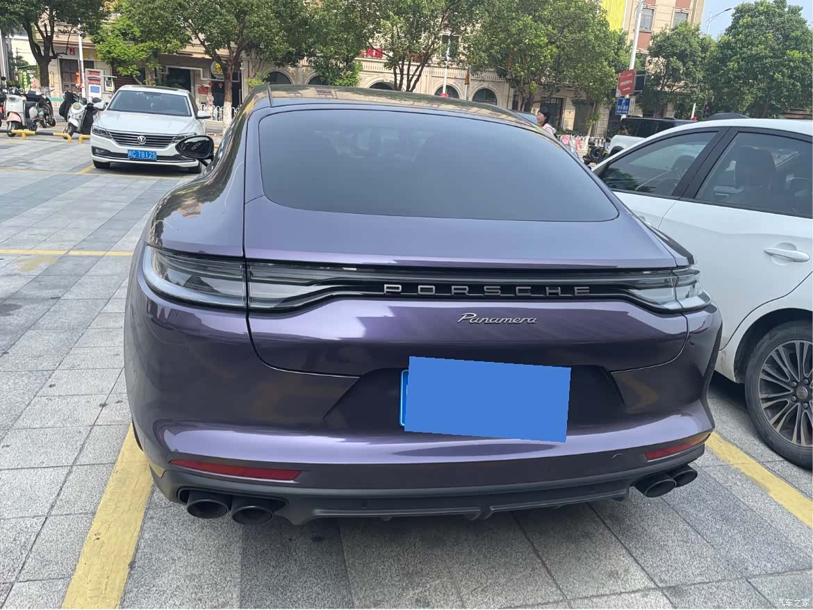 Porsche Panamera, 2023 10