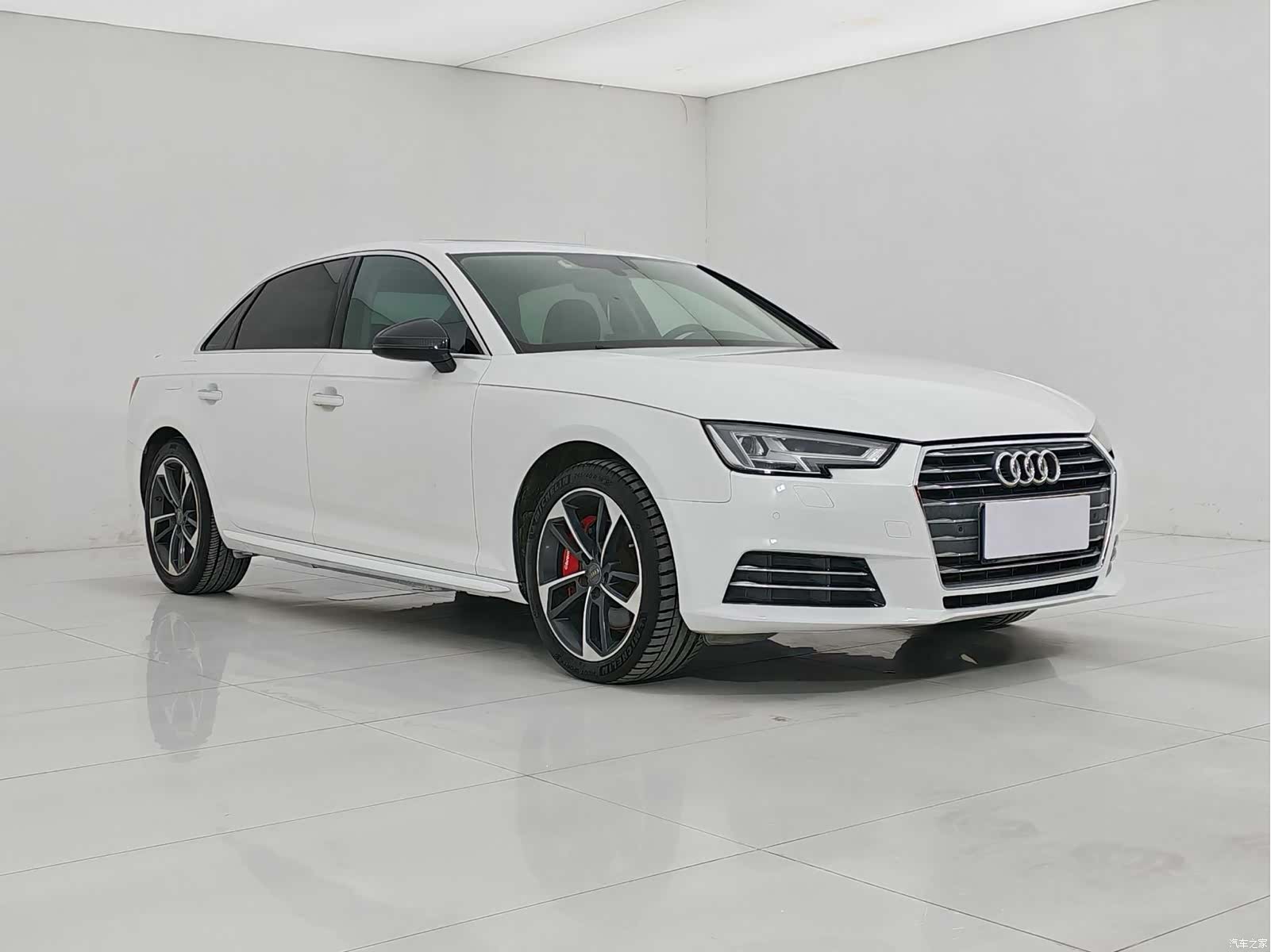 Audi A4L, 2017 3