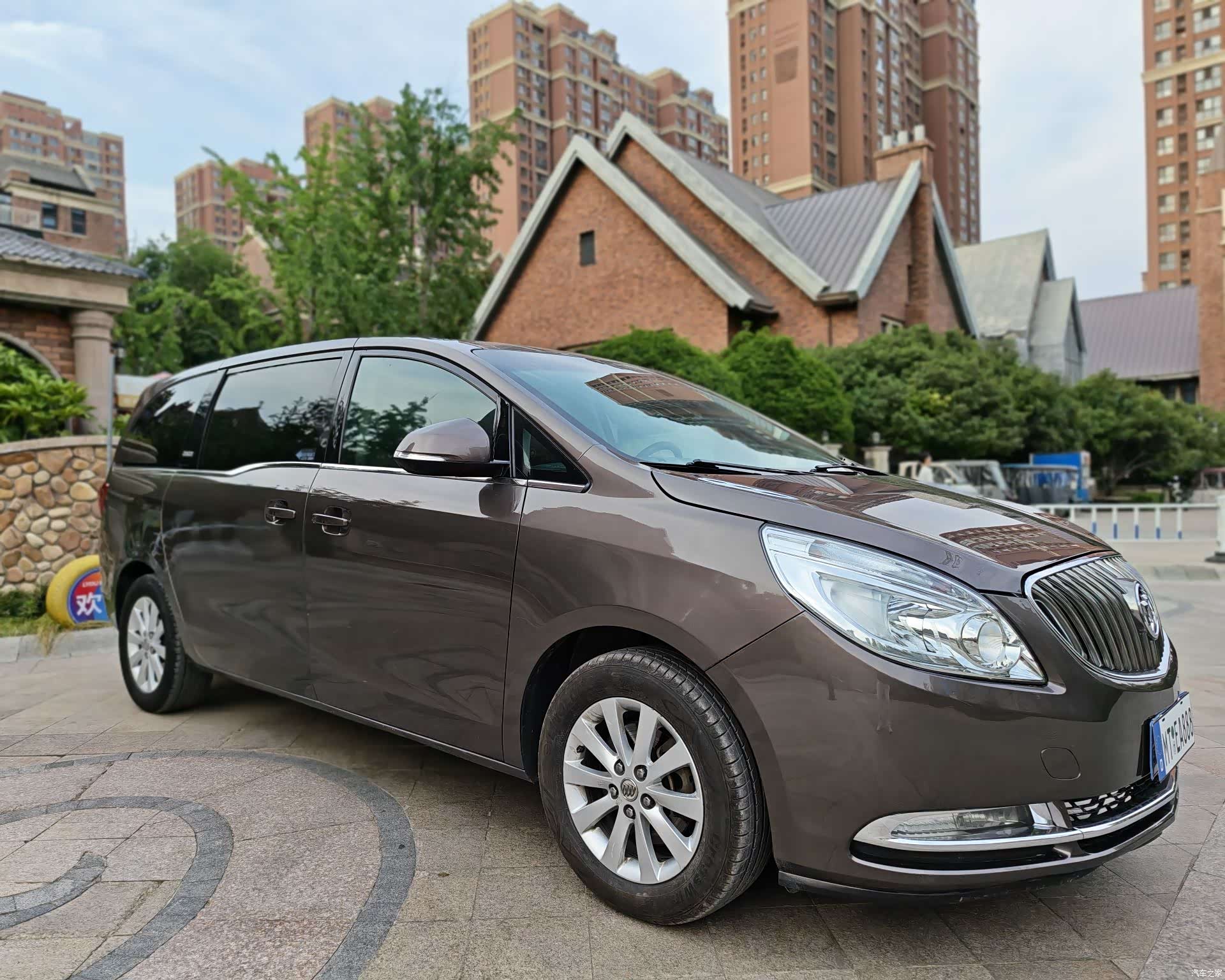 Buick GL8, 2016 3
