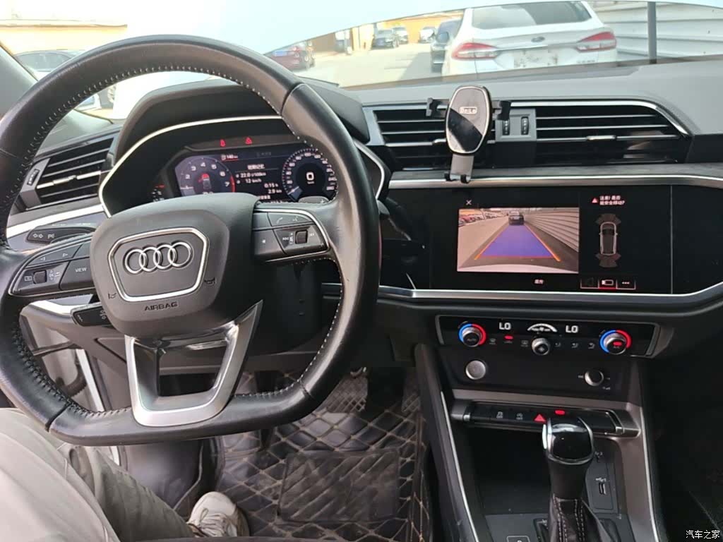 Audi Q3, 2020 10
