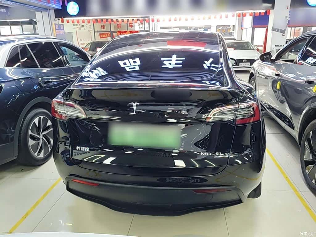 Tesla Model Y, 2023 6