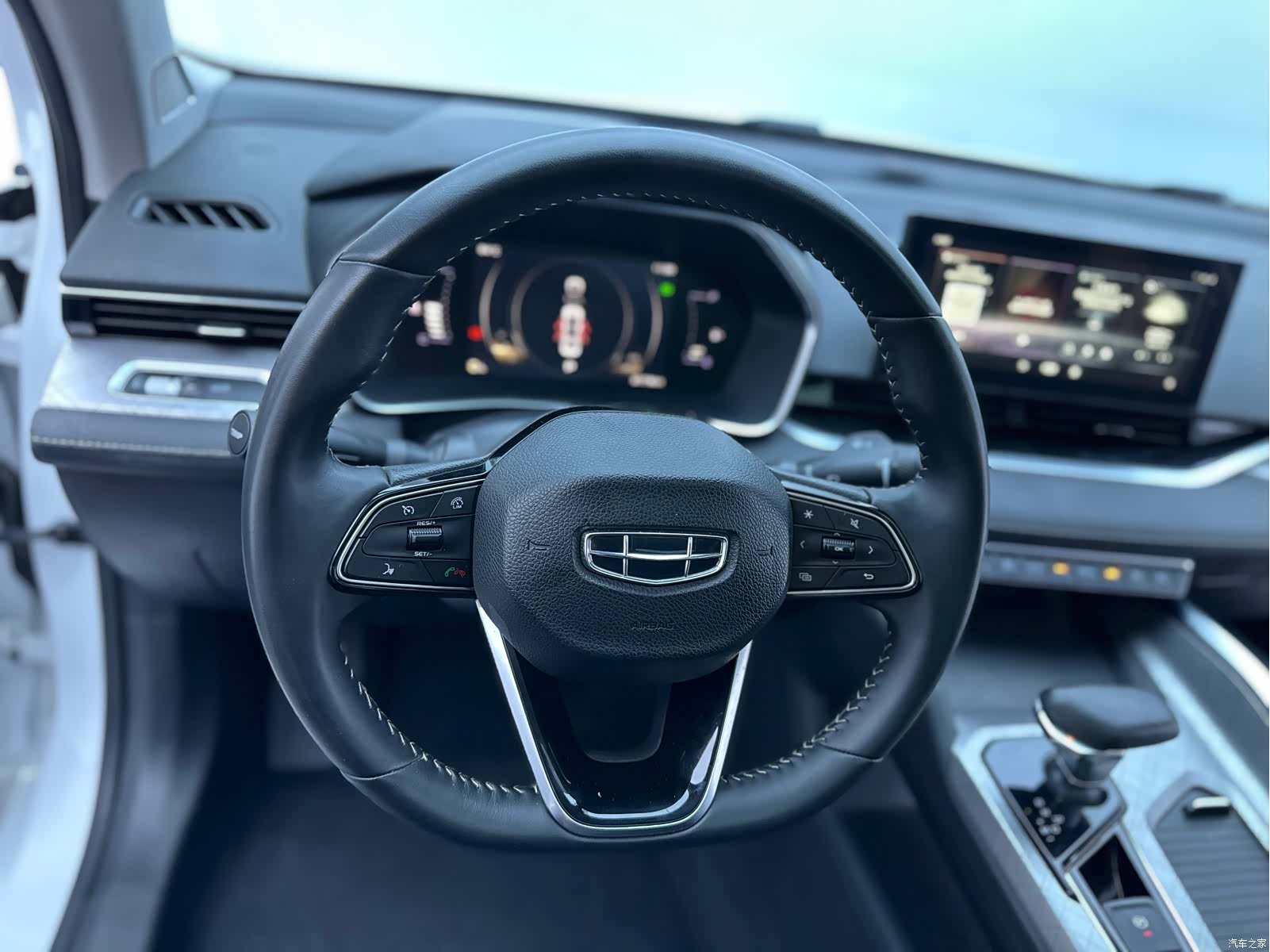 Geely Preface, 2022 13