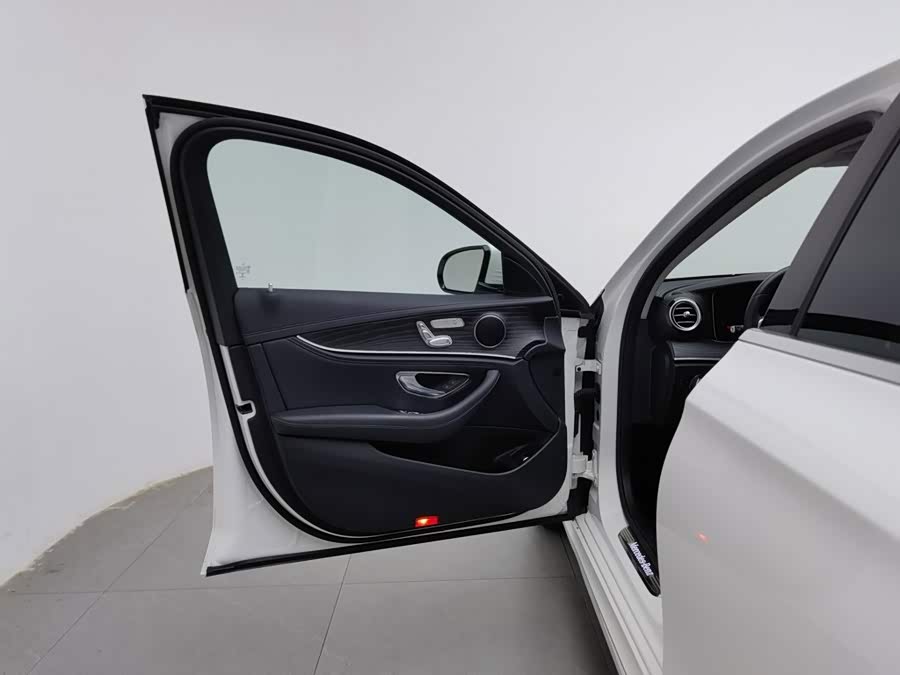 Mercedes-Benz E-Class 2020, фото 8