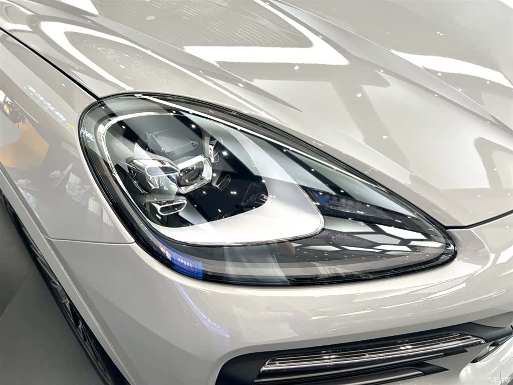 Porsche Cayenne, 2023 все фото