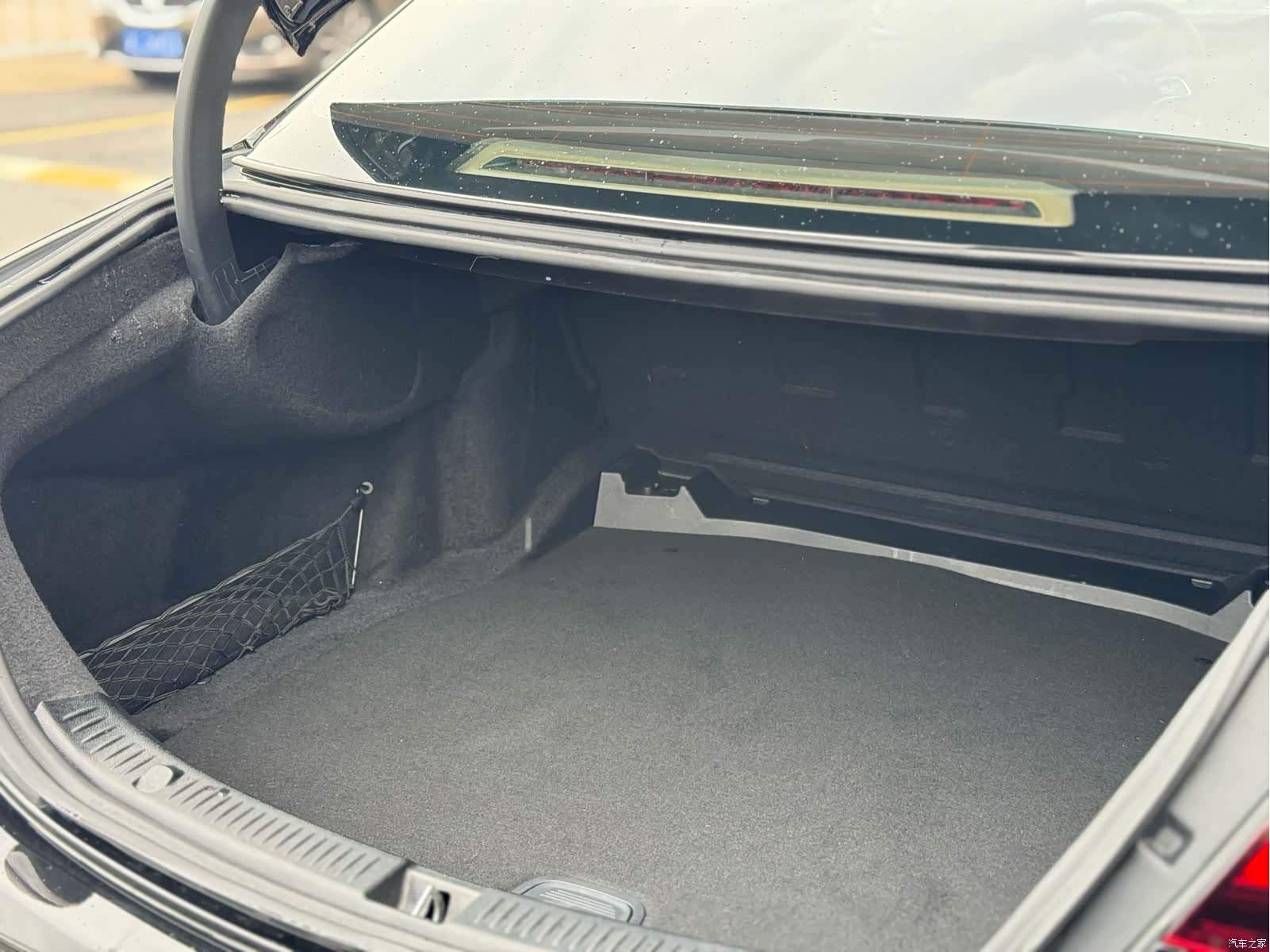 Mercedes-Benz E-Class, 2023 39