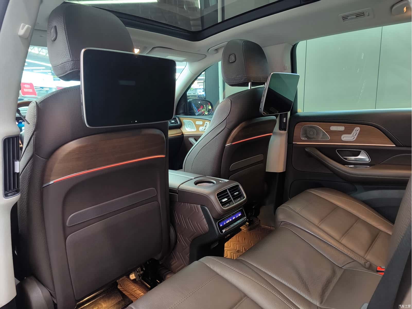 Mercedes-Benz GLS, 2021 15