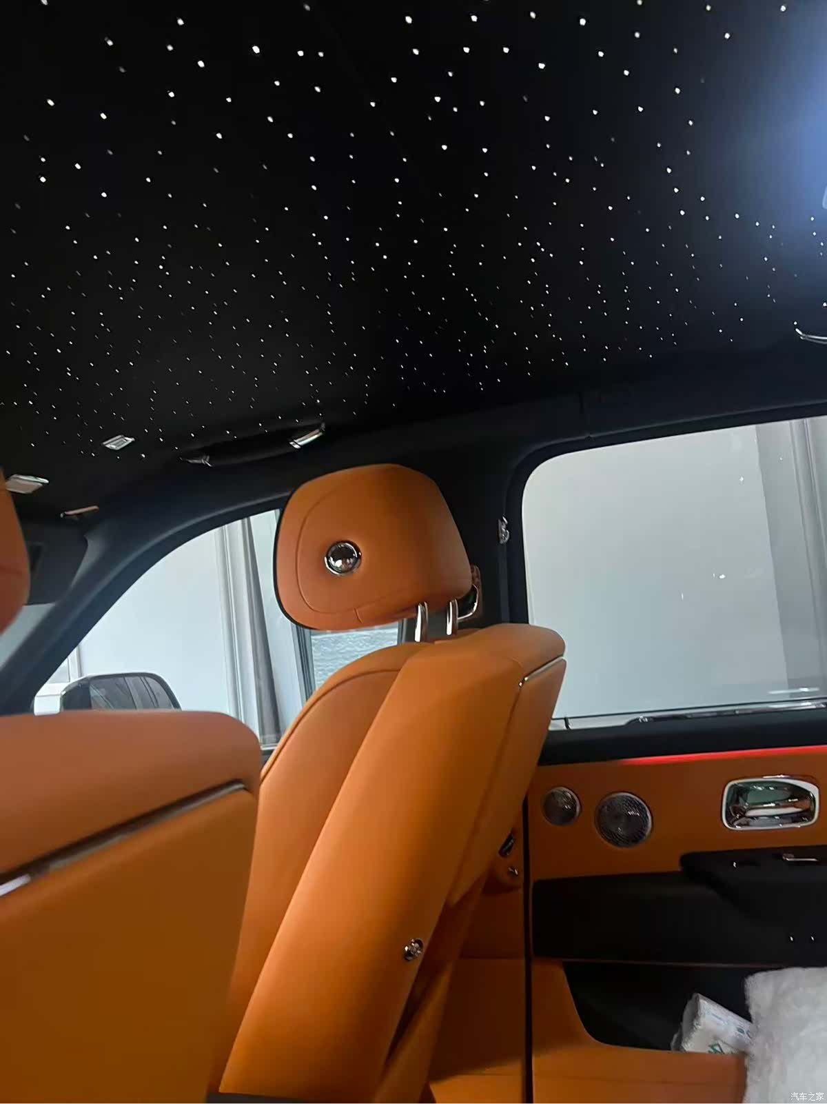 Rolls-Royce Cullinan, 2022 10