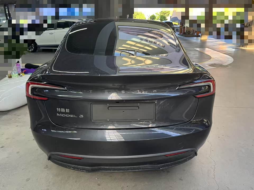 Tesla Model 3 Tesla Model 3
