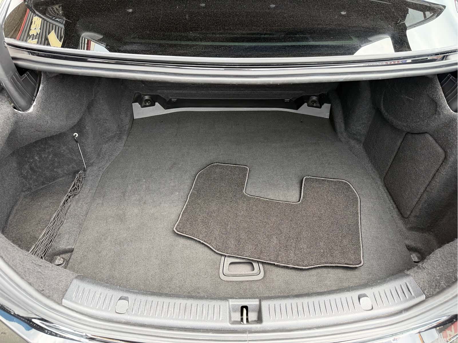 Mercedes-Benz E-Class, 2017 23