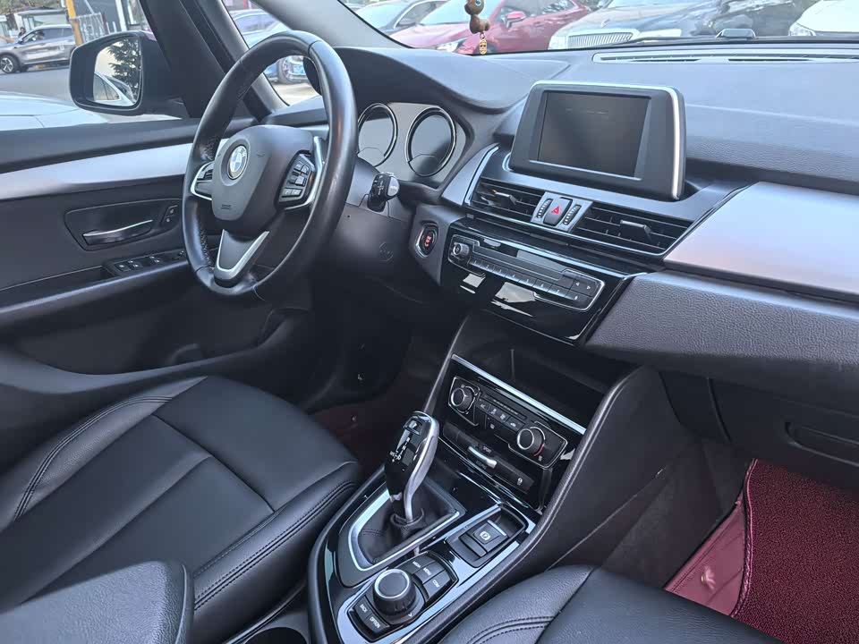 BMW 2 series multifunctional station wagon