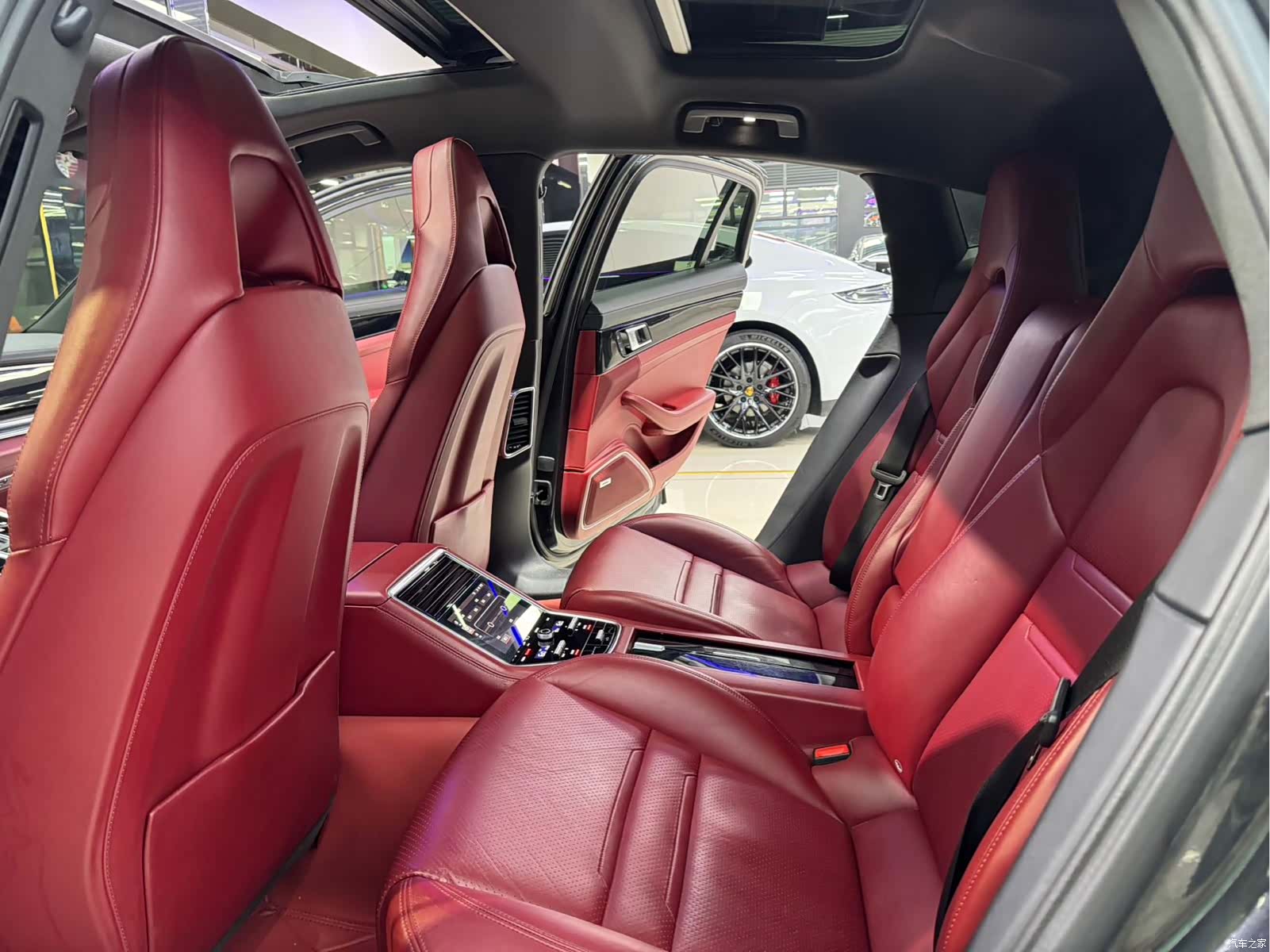 Porsche Panamera, 2022 7