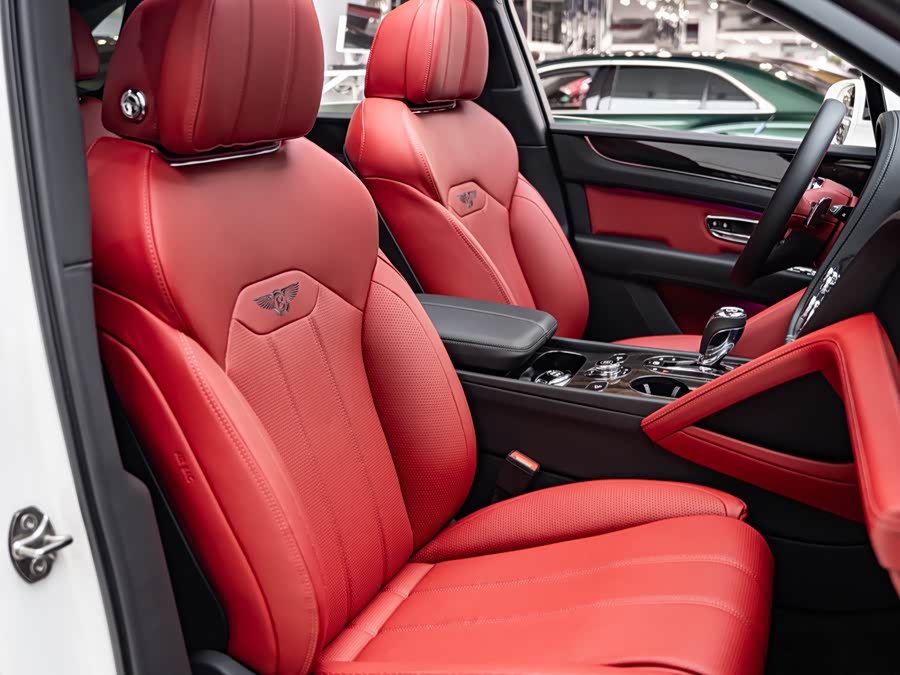 Bentley Bentayga 2020, фото 11