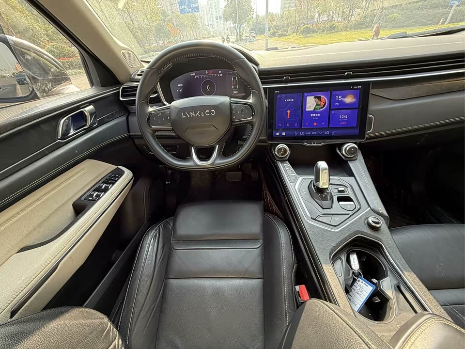 Lynk & Co 05