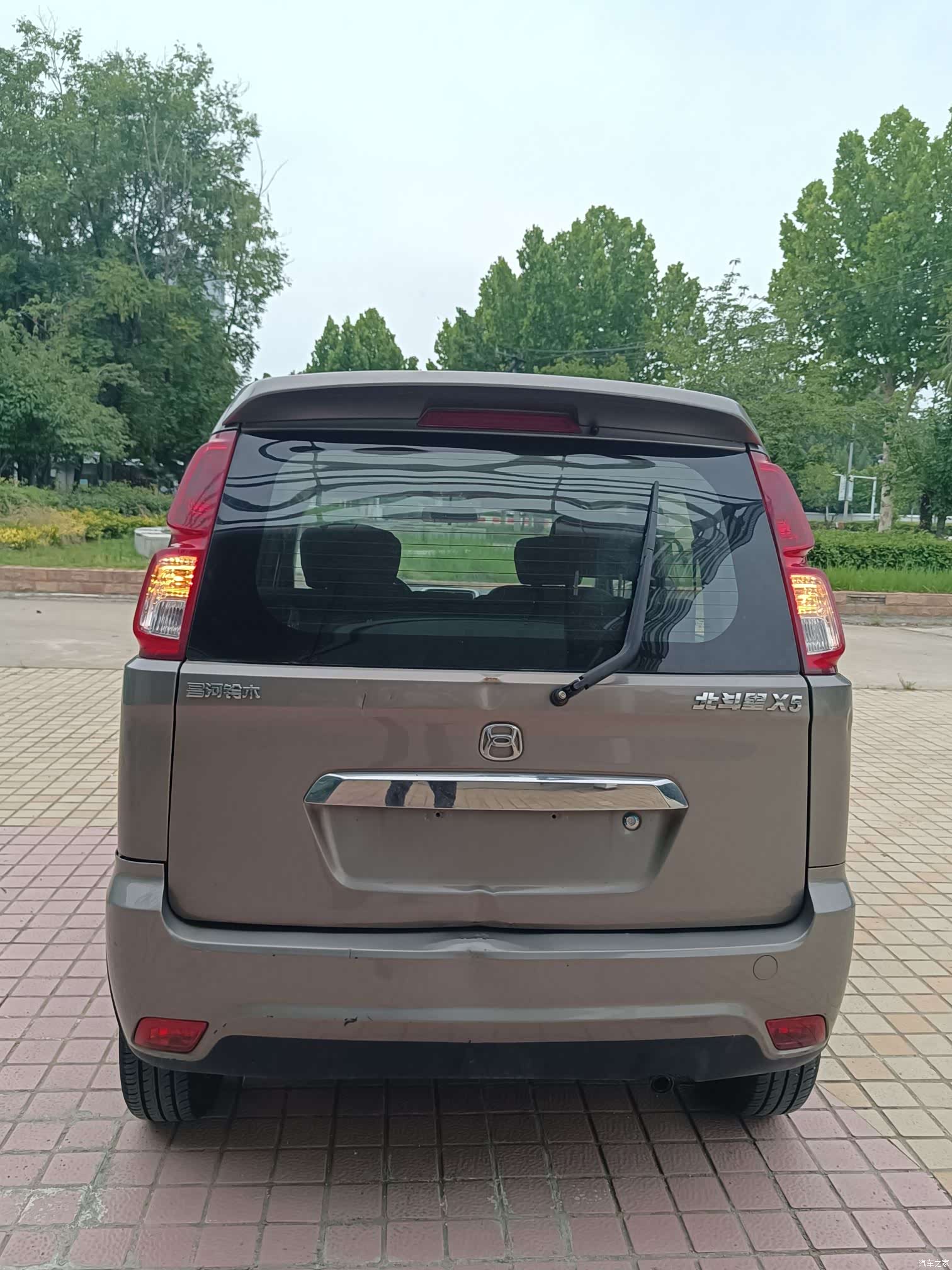 Suzuki X5, 2013 15