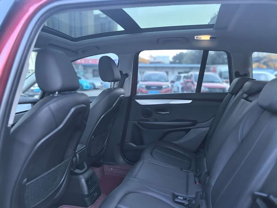 BMW 2 series multifunctional station wagon