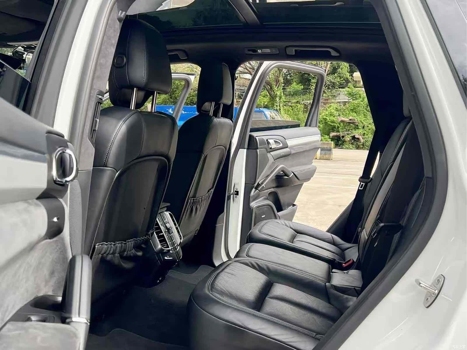 Porsche Cayenne, 2016 12
