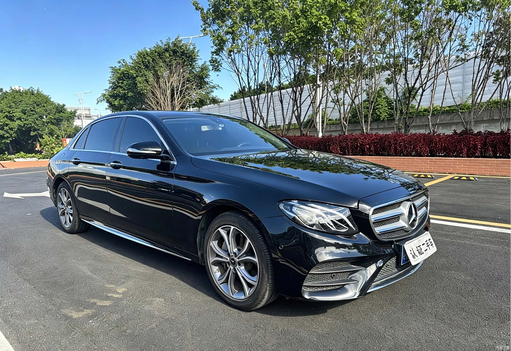Mercedes-Benz E-Class, 2020 3