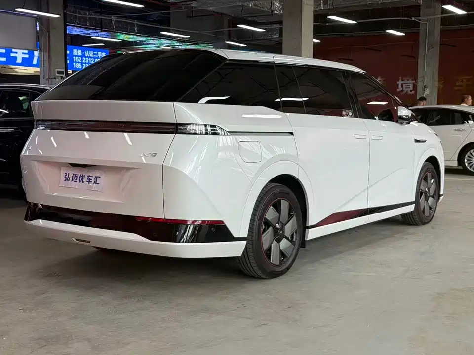 XPENG X9