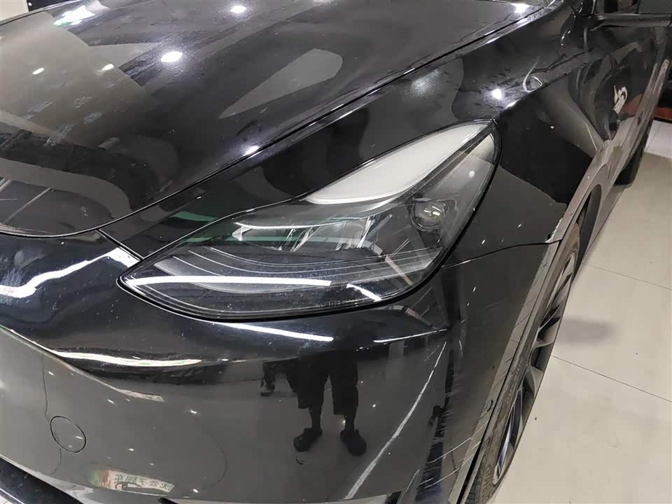 Tesla Model Y Tesla Model Y