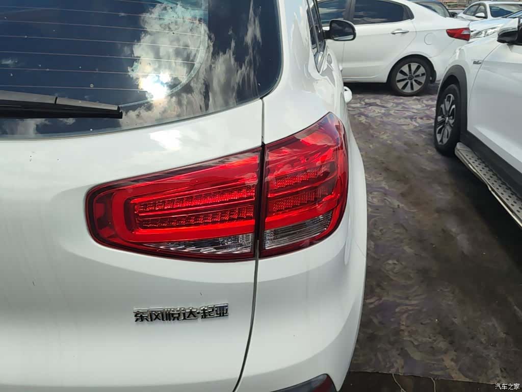 Kia KX3, 2016 8