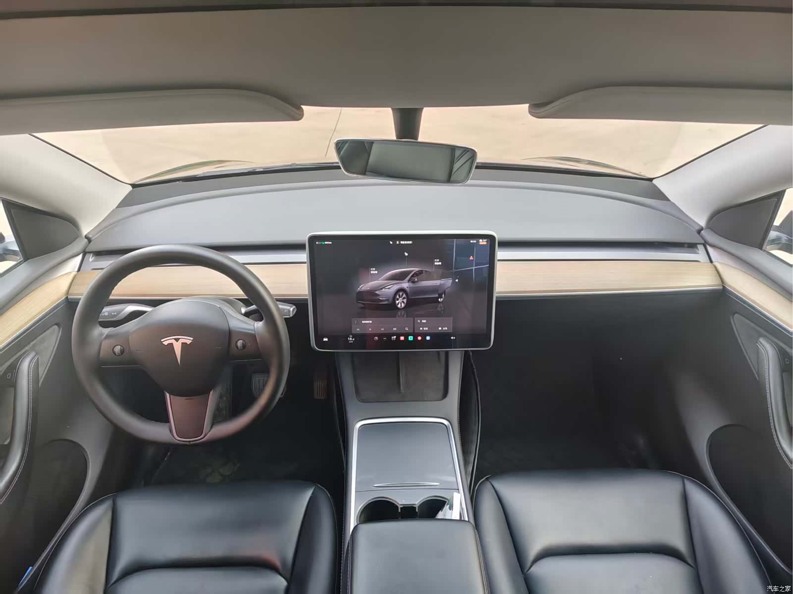Tesla Model Y, 2022 все фото
