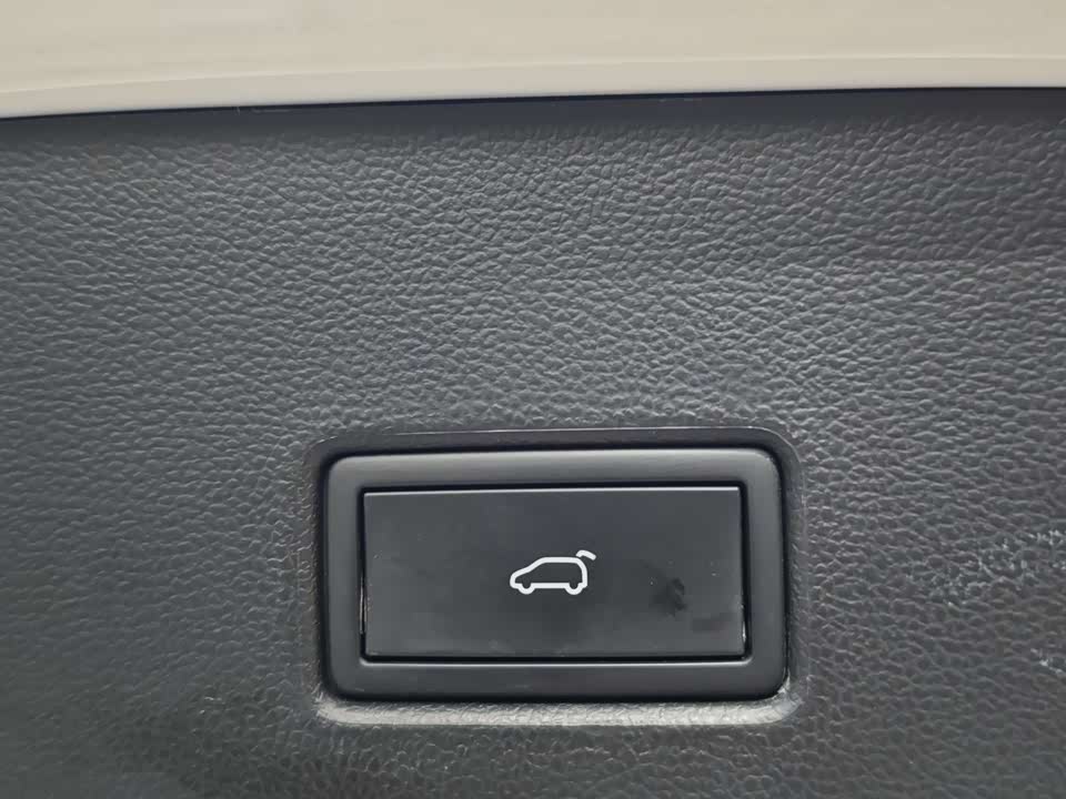 Volkswagen T-ROC exploring Songs