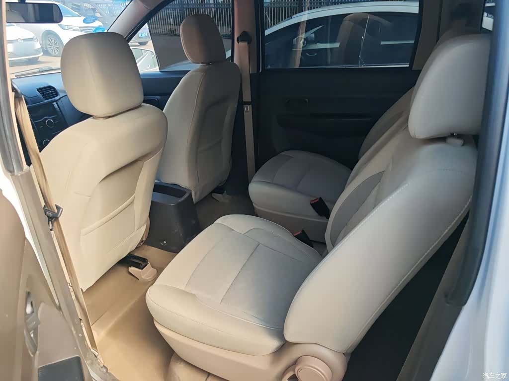 Wuling Hongguang, 2017 12