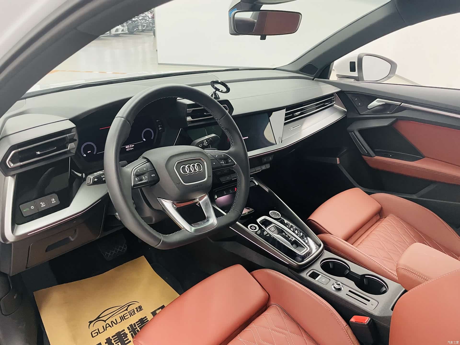 Audi Flying Spur, 2025 6