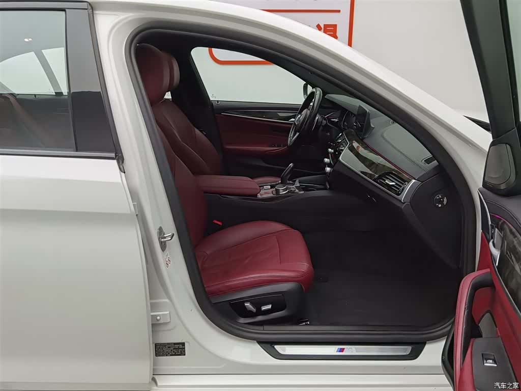 BMW 5 Series, 2018 23