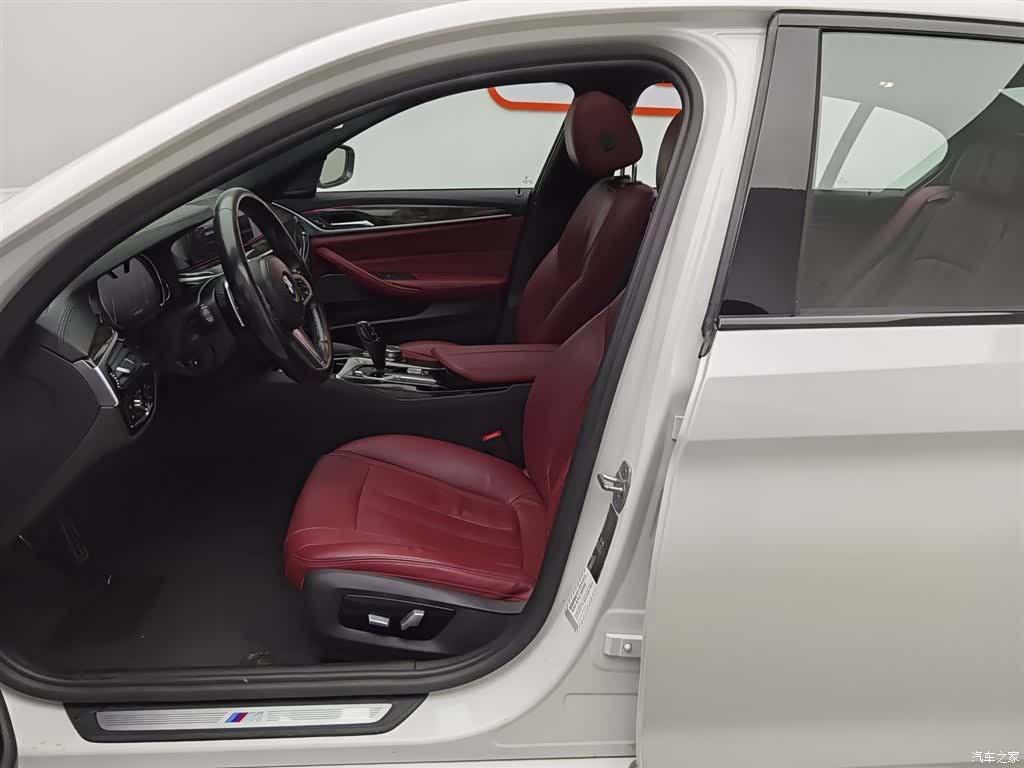 BMW 5 Series, 2018 10