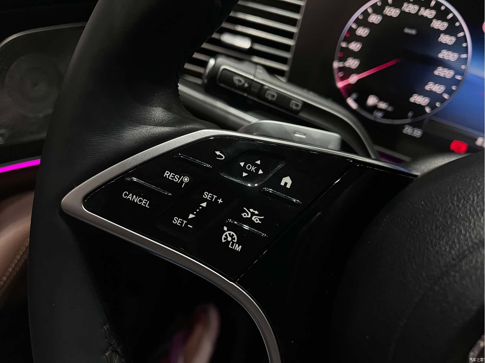 Mercedes-Benz GLE, 2023 19