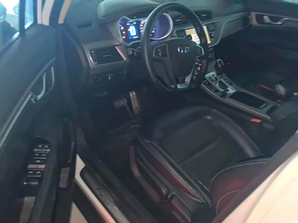 Geely Emgrand, 2017 16