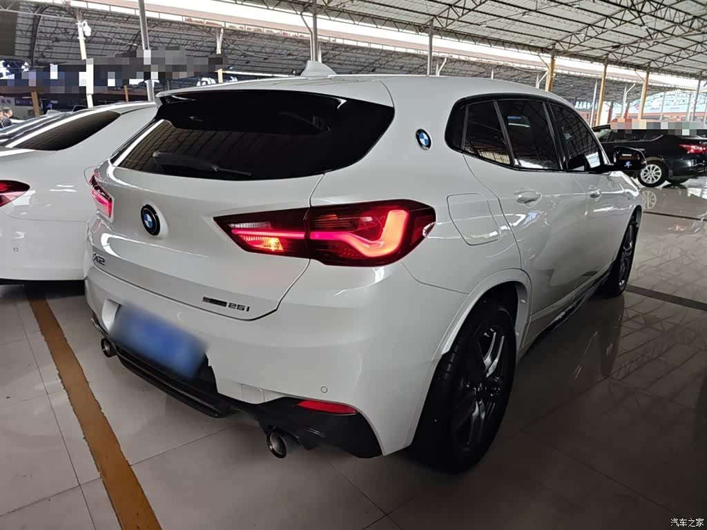 BMW X2, 2023 все фото