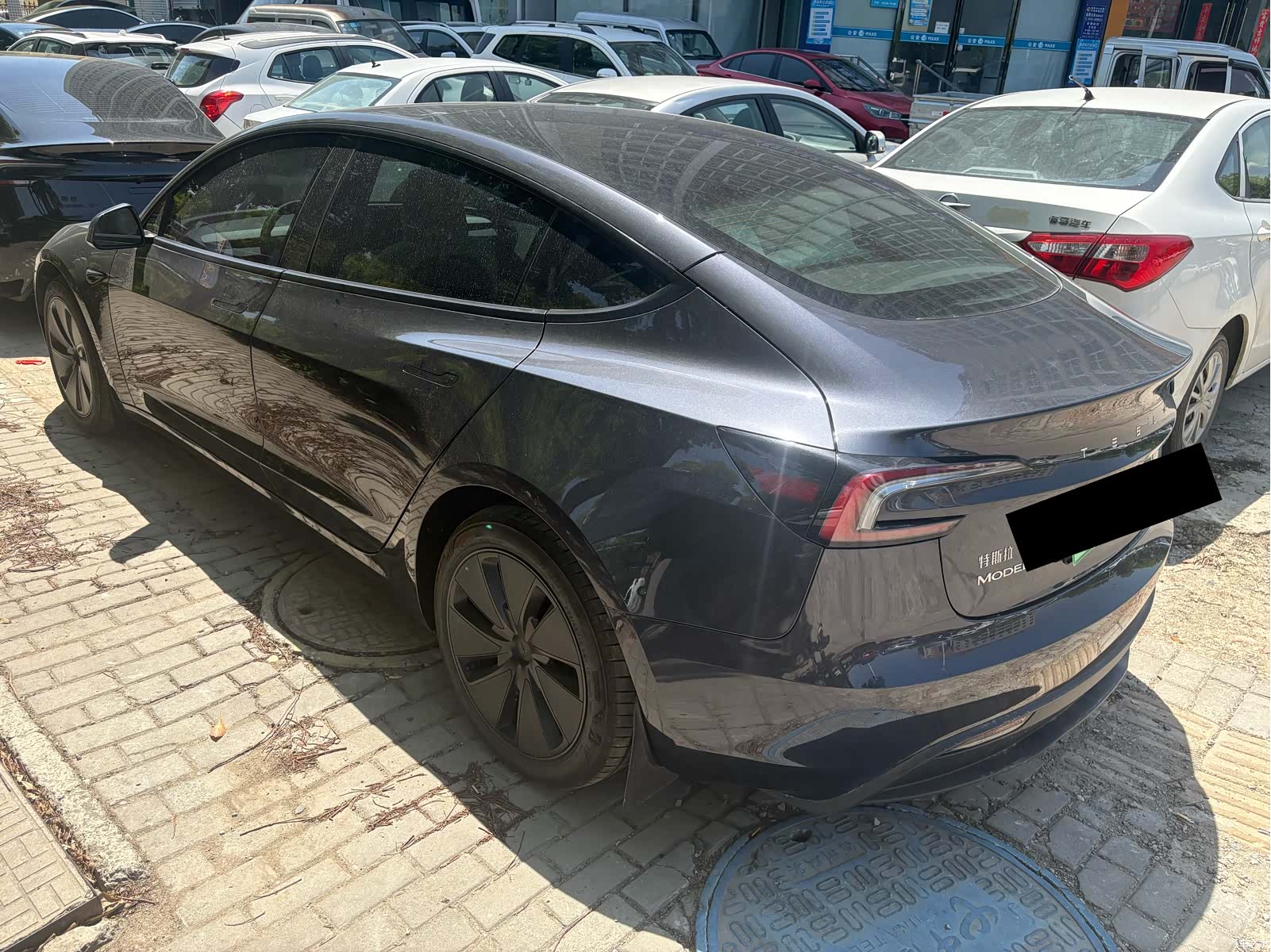 Tesla Model 3, 2025 3