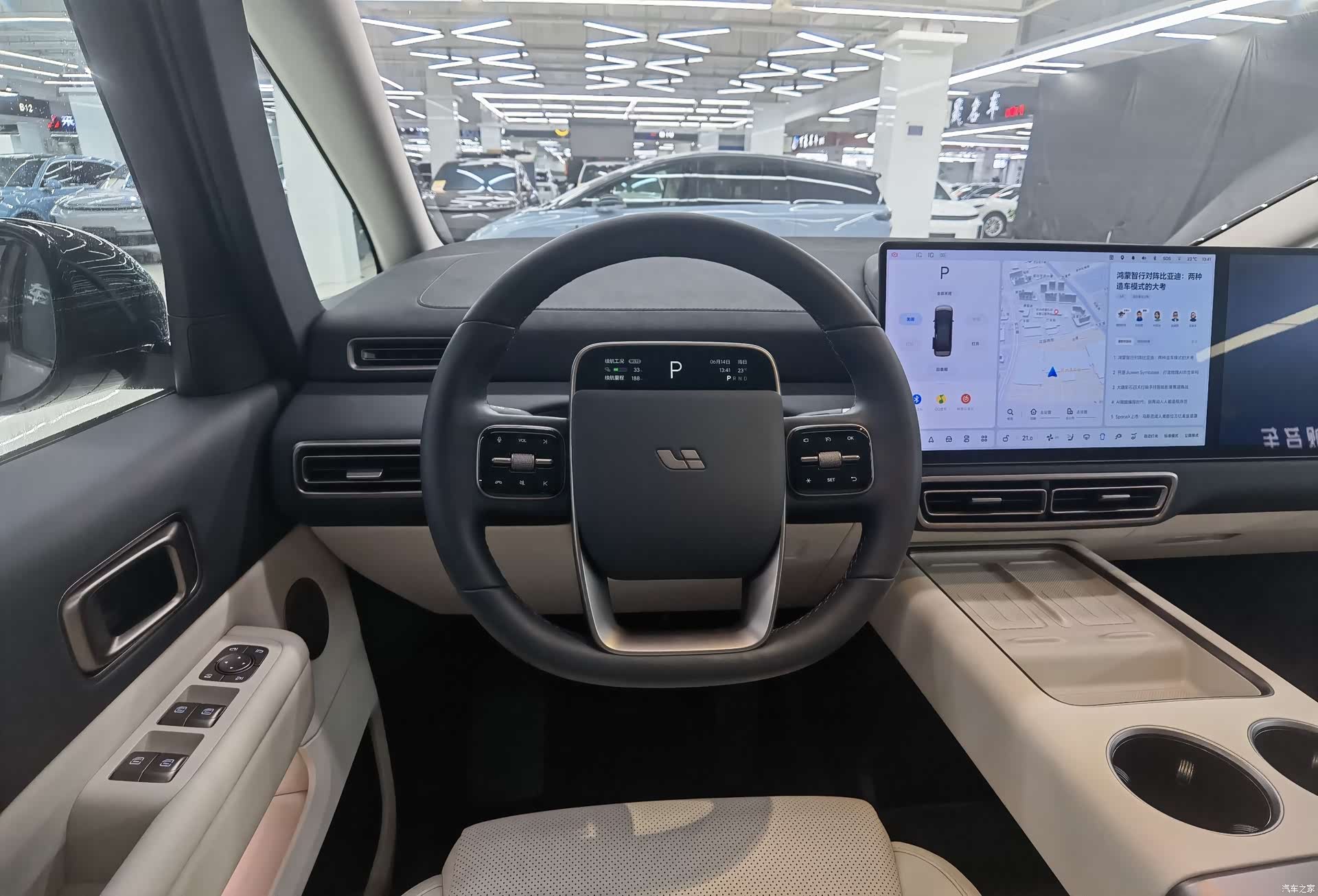 Li Auto MEGA, 2025 6