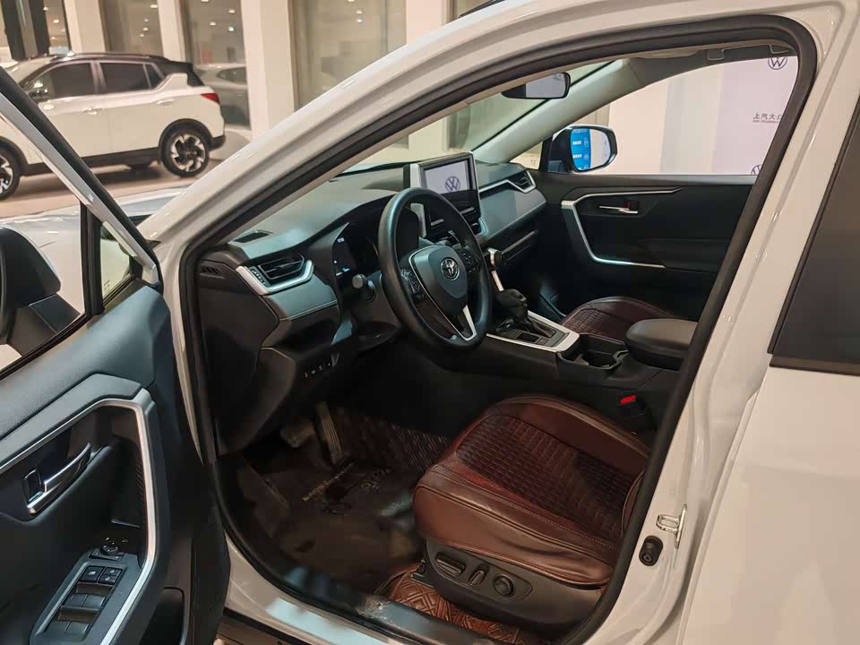 Toyota RAV4 Rongfang