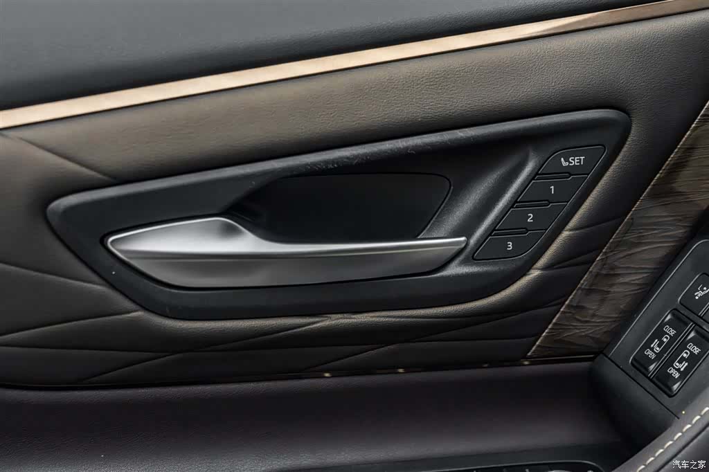 Toyota Vellfire, 2023 16